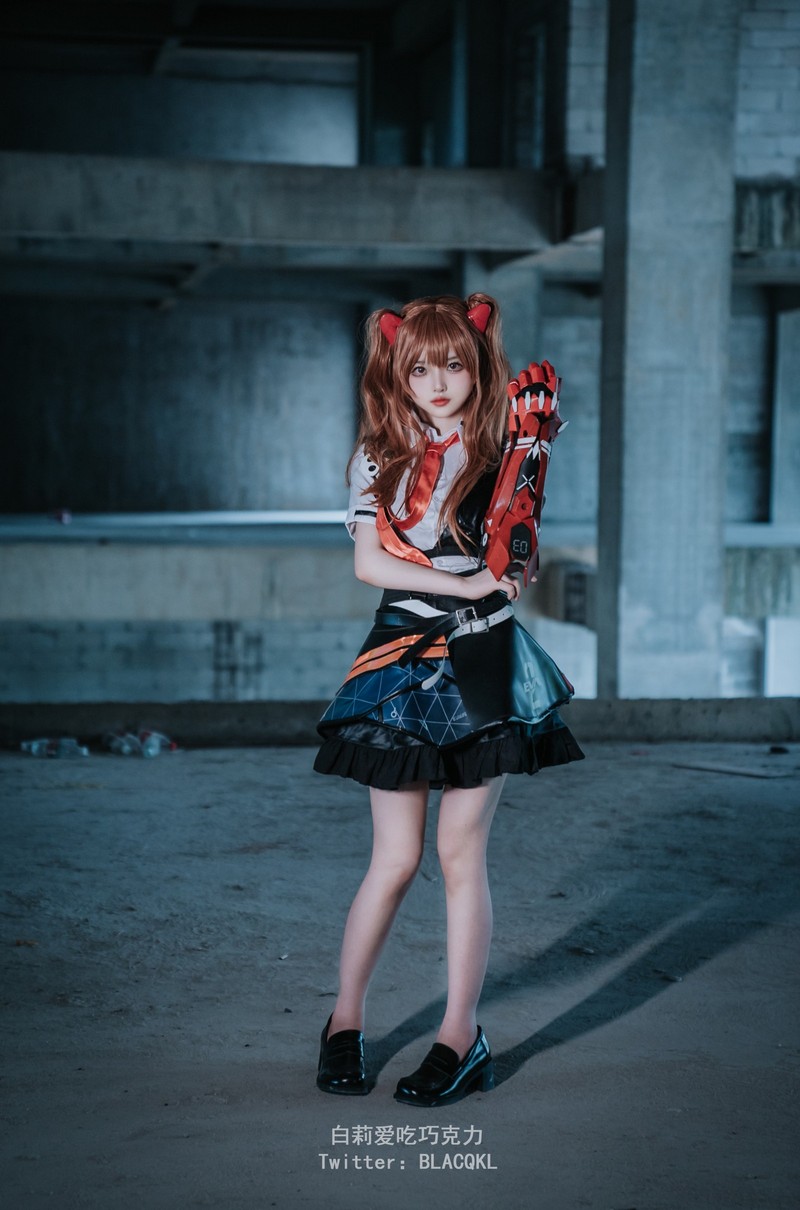 白莉爱吃巧克力 明日香 Cosplay 高清写真【86P｜515.1MB】插图3