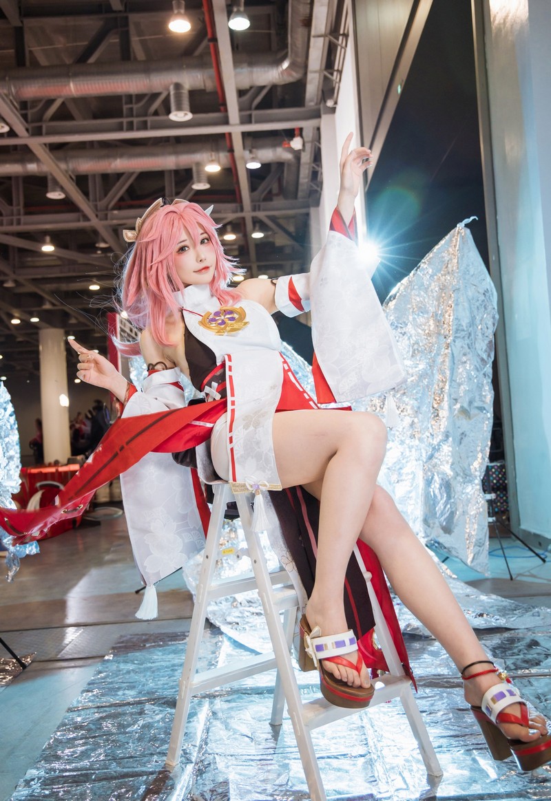 糖果果Candy 八重神子 Cosplay 高清写真【18P｜318MB】