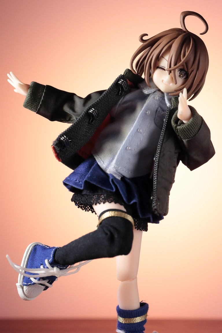 A front view of “Assault Lily” Kawamura Yuzuriha wearing a 1/12 MA-1 in khaki