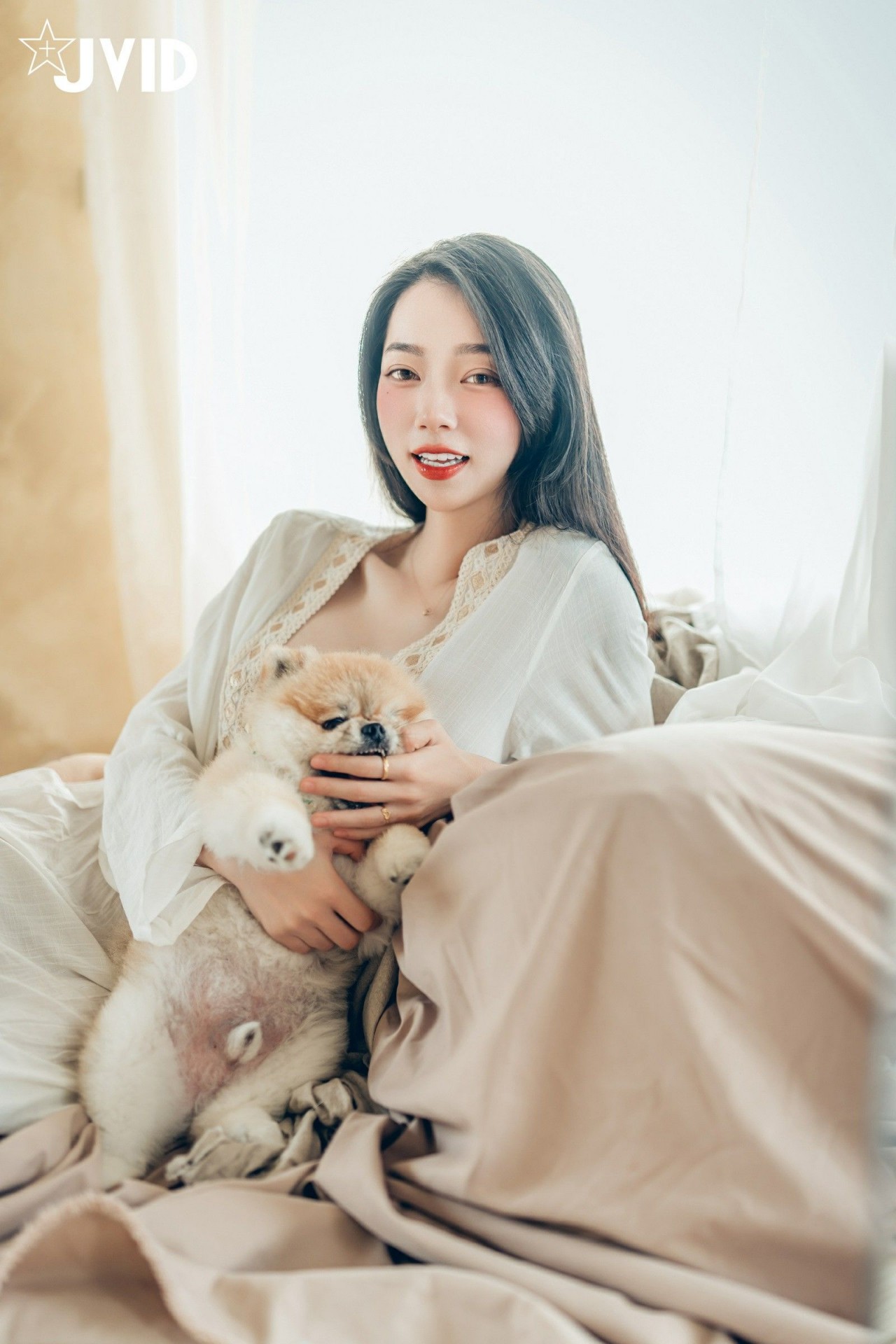 jvid 飄 飄《女神比基尼》美女写真，躺在浴缸场景，尽显性感姿态插图9