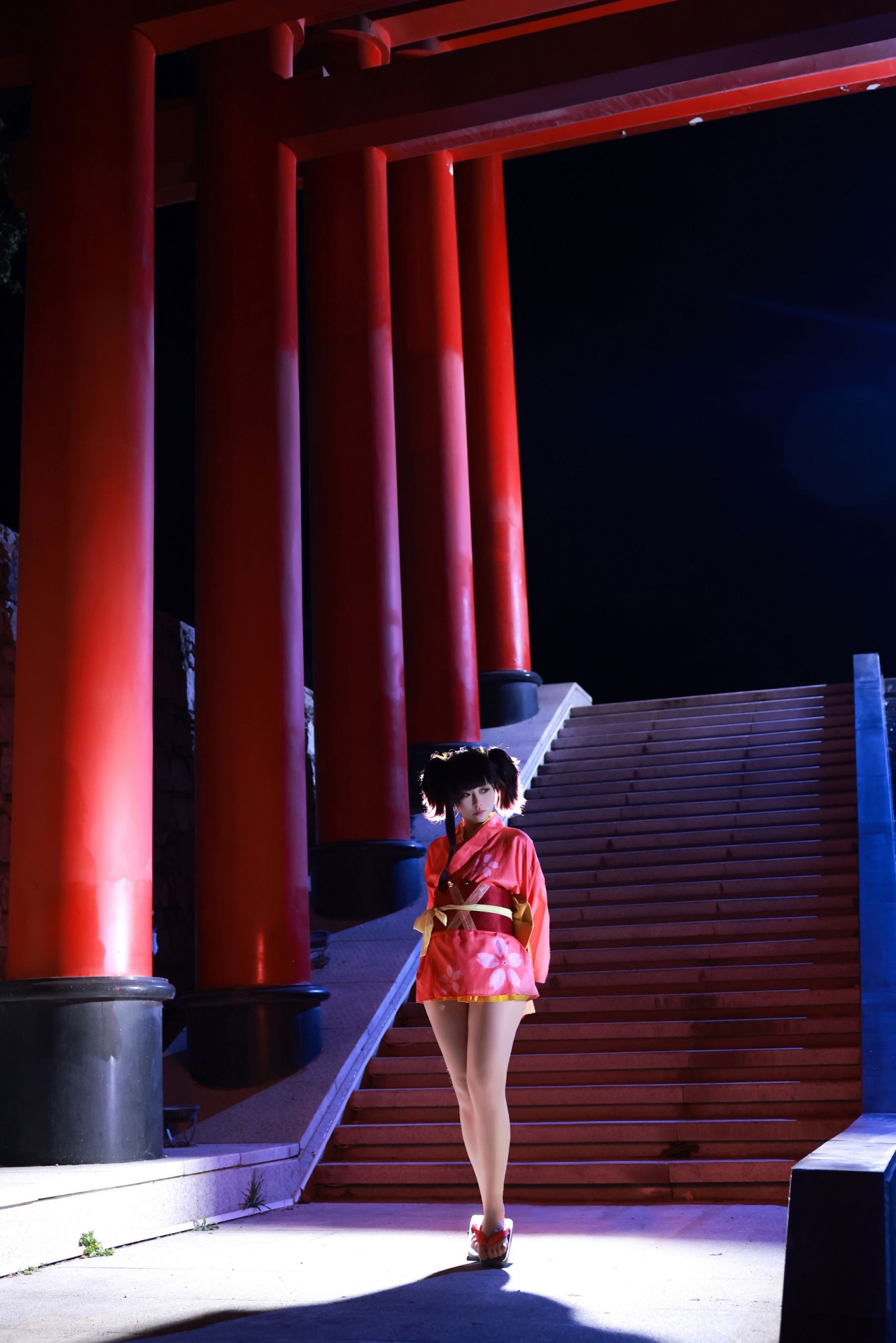 g44不会受伤《甲铁城的卡巴内瑞 无名》写真照，和服小姐姐的治愈系夜拍插图1