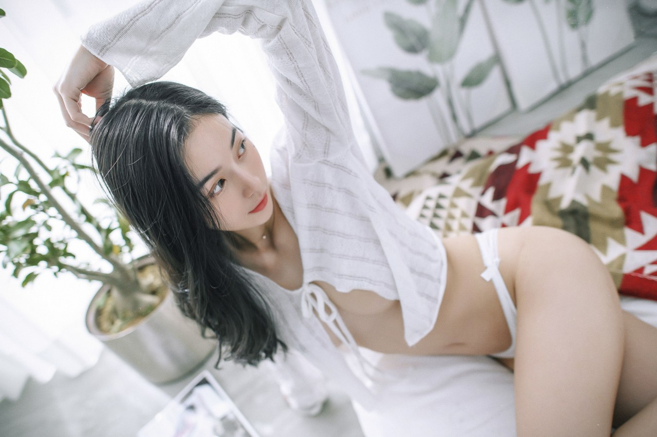 JVID辰辰《妖精女友》写真照，内裤，慵懒与性感美图插图3