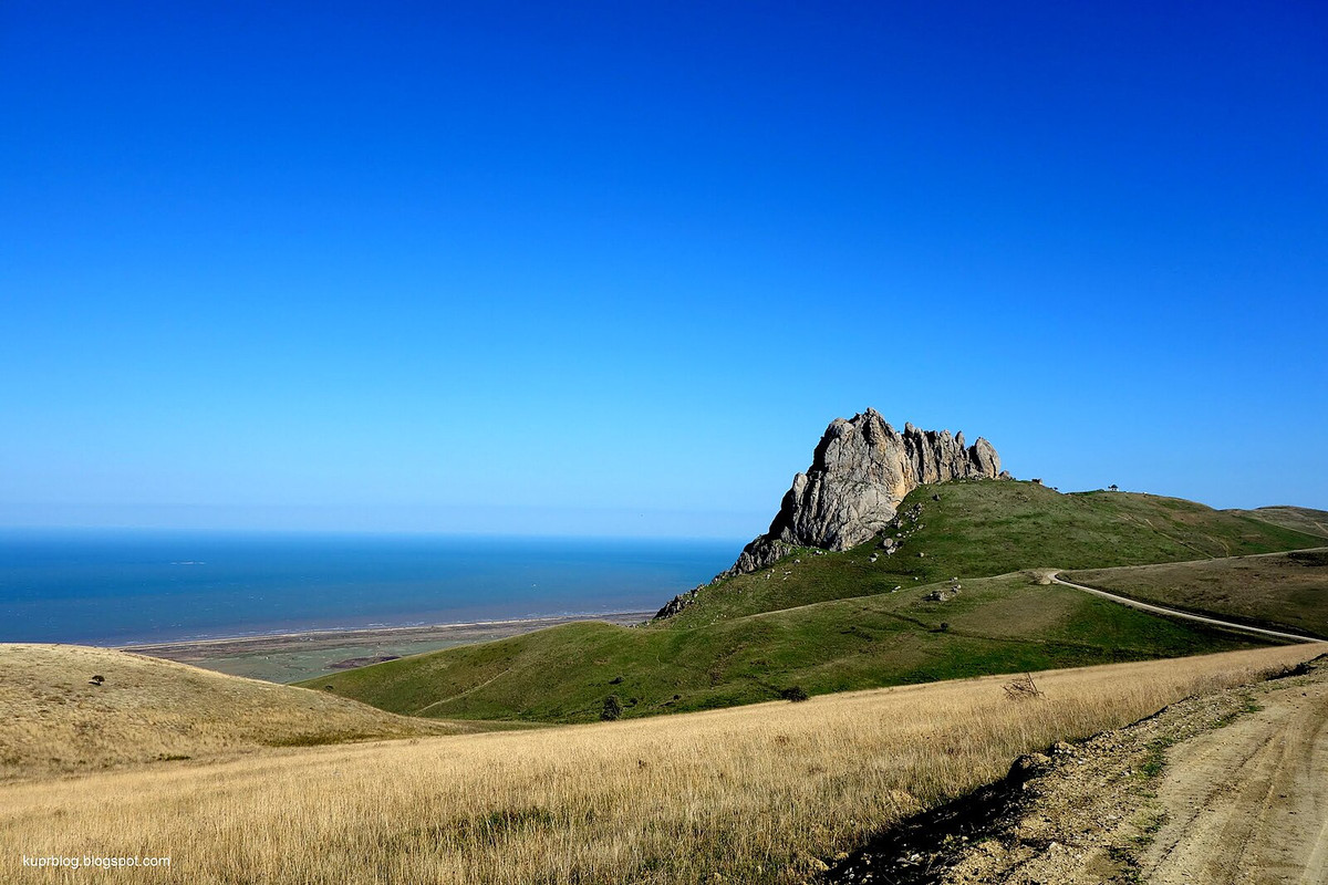 Beshbarmak-rock Скальный массив Бешбармак – загадочные врата Кавказа