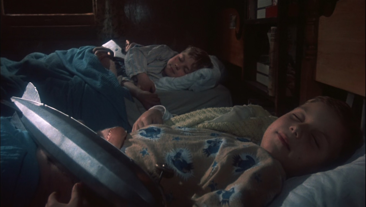 A Christmas Story 1983 (1080p x265 10bit Tigole).mkv_snapshot_01