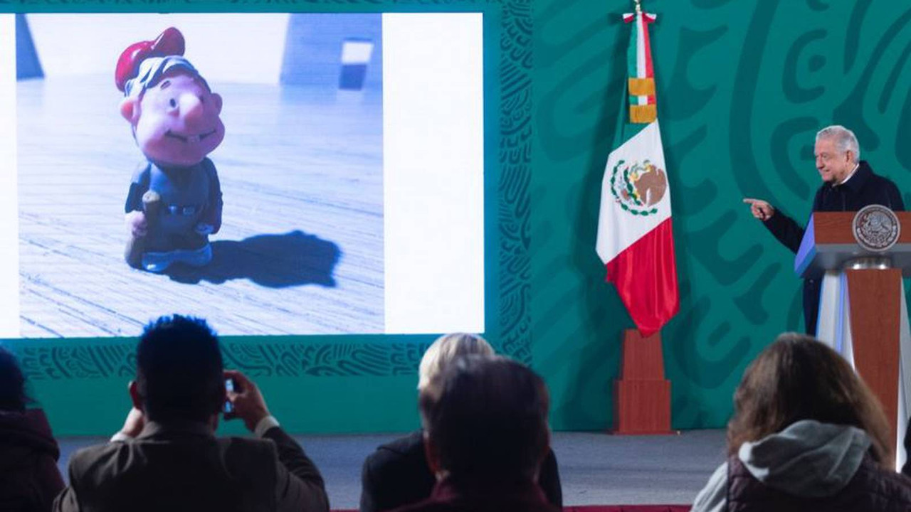 AMLO se lució con una colección de juguetes ¡qué ni Barbie tiene!