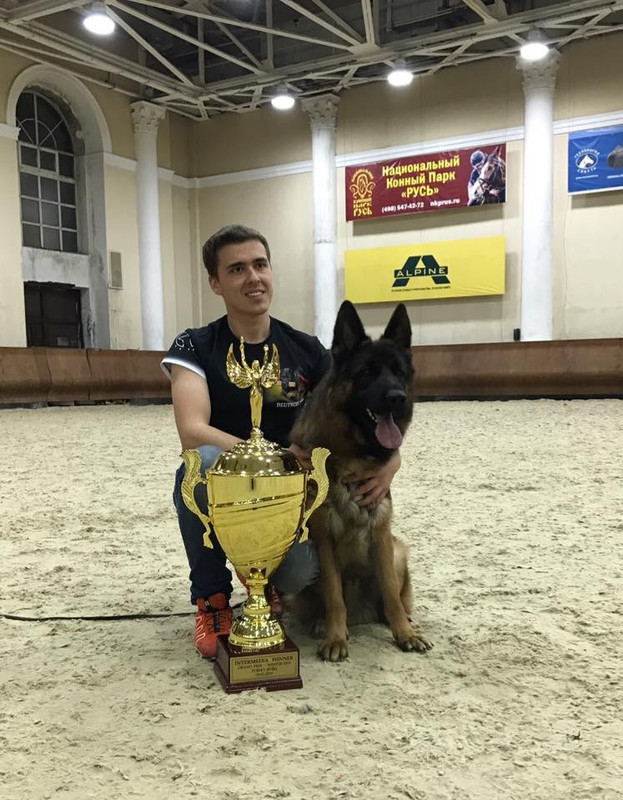 3F27CF8E-7800-419D-8660-0C90FB05A61B