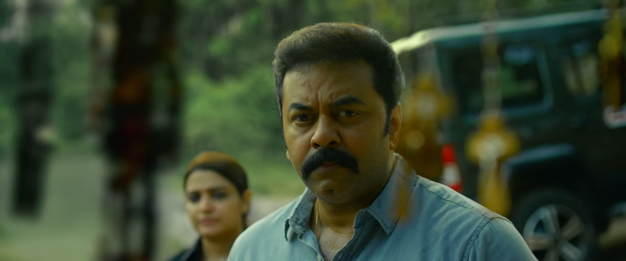Dheeram 2025 WebRip [Hindi + Malayalam] 480p 720p ESub Screenshot