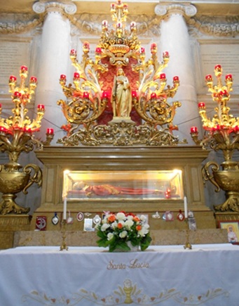 Storia delle reliquie di santa Lucia dans Fede, morale e teologia Storia-delle-reliquie-di-santa-Lucia