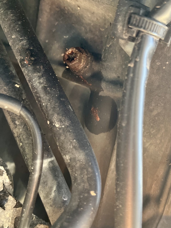 F40EF4FA-220B-4D57-B05A-A1EEF4DCD743