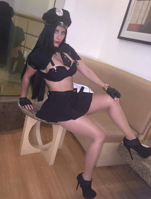 Eva (33)