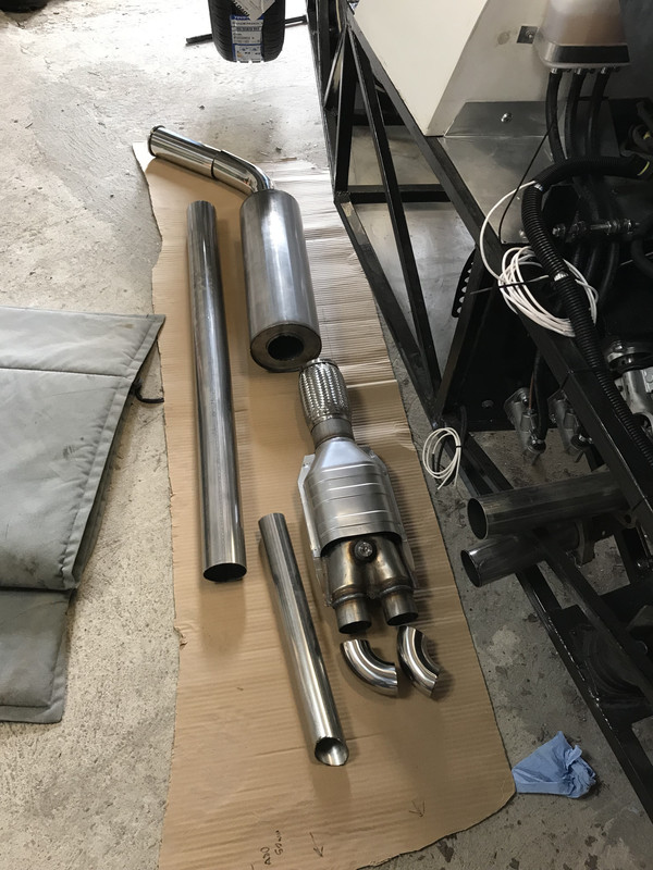 5591F4C1-9EC5-437E-A960-8581E784834A