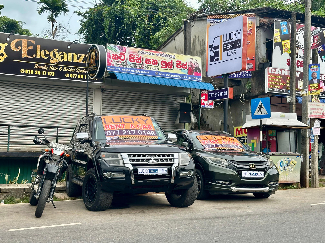 Lucky Rent a Car - Executive Sedan