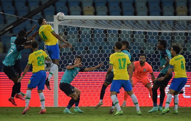 Empate de Ecuador 1-1 con Brasil Empate de Ecuador 1-1 con Brasil