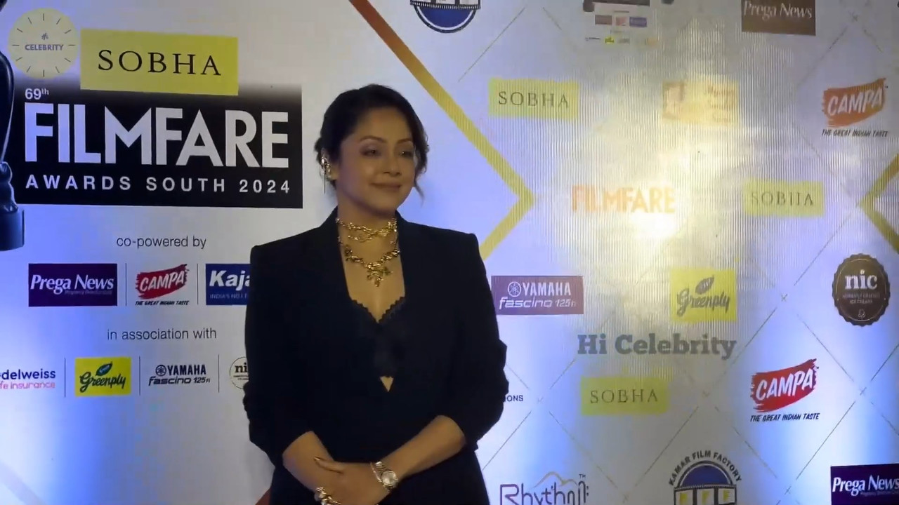 Multiple actress in hot outfit filmfare.mp4_snapshot_00.42.094