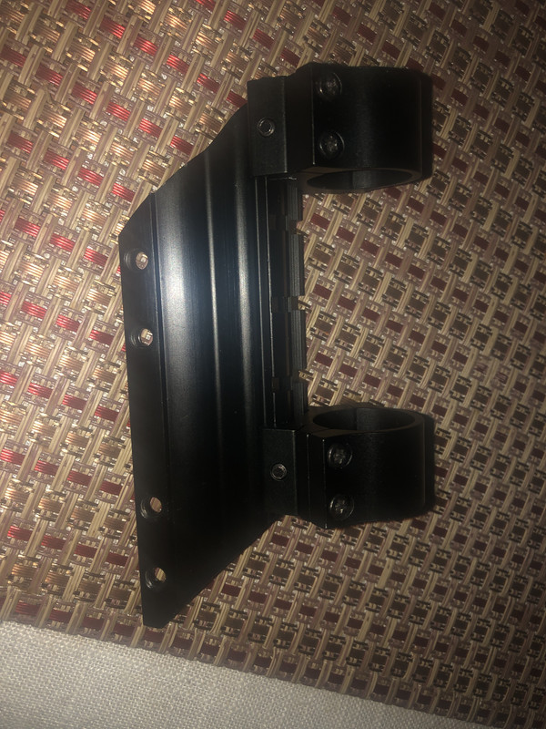 835CB4D9-89DD-4094-880F-D35045E73407