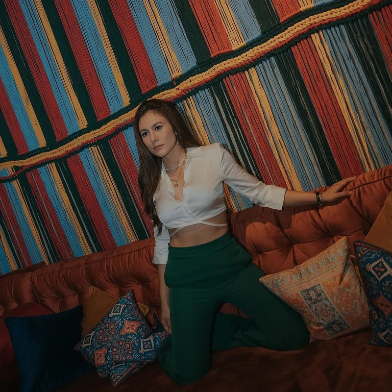 Gaya <a href='https://manado.tribunnews.com/tag/crop-top' title='crop top'>crop top</a> <a href='https://manado.tribunnews.com/tag/wulan-guritno' title='Wulan Guritno'>Wulan Guritno</a>