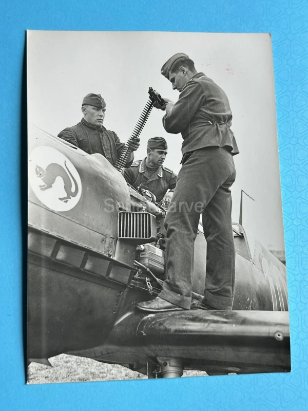 Groß Foto A Stöcker Messerschmitt Bf 109 Aufmunitionieren 01 (MJ 191 2)
