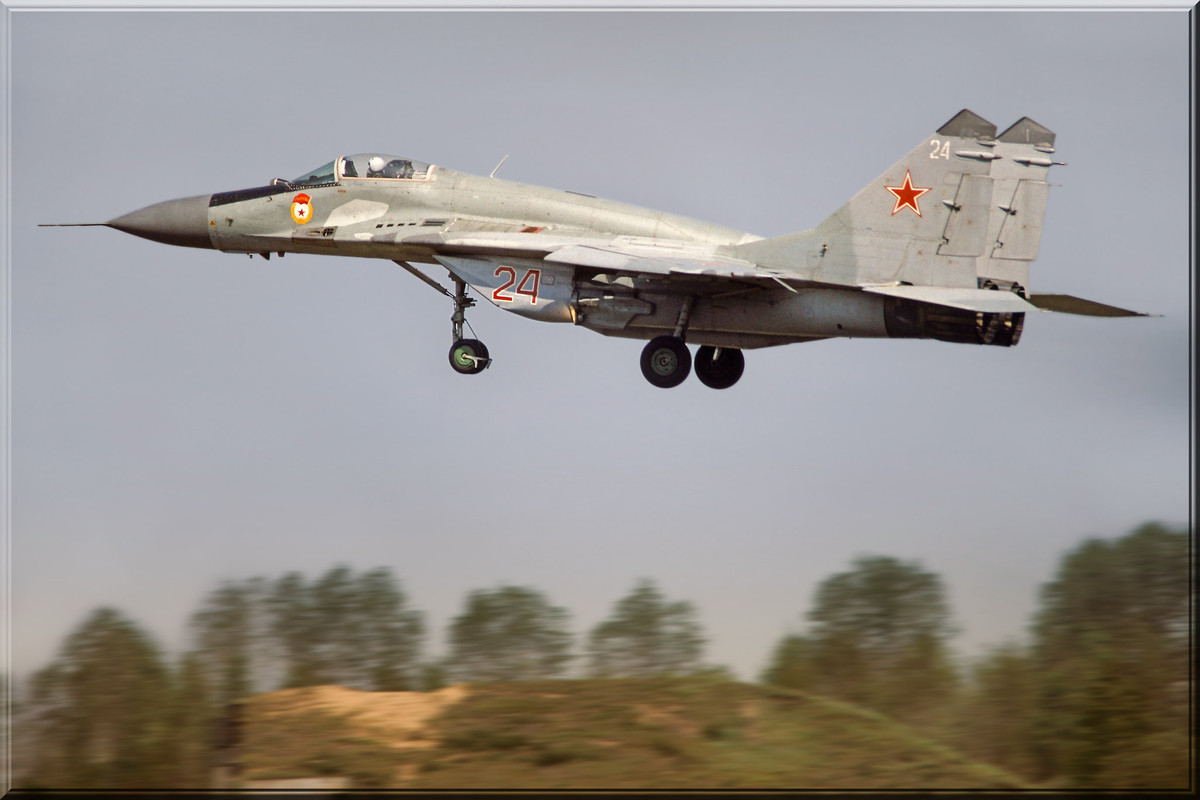 31 GvIAP MiG-29S, 24 red_2960727444 summer 1992_2