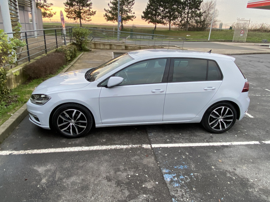 B1F59ED8-CEA6-4528-9BED-619E2F5881F9