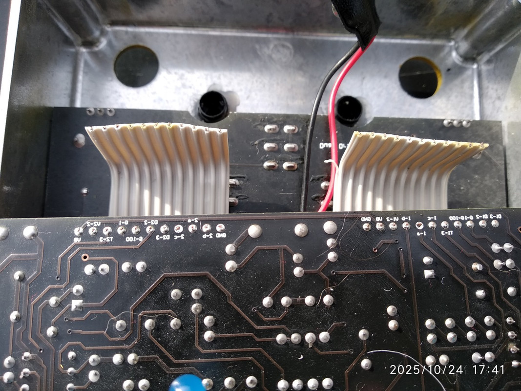 Demon FX ribbon cable