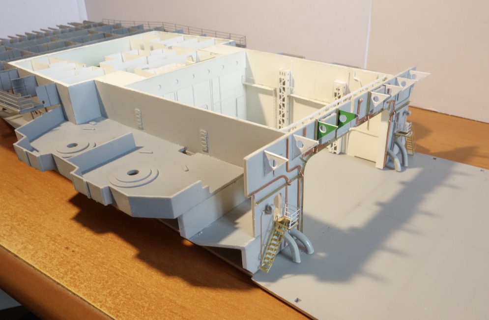 << USS Hornet CV-8 Merit International | N° 62001 | 1:200 >> - Page 4 Screenshot-2020-05-01-12-36-34-580