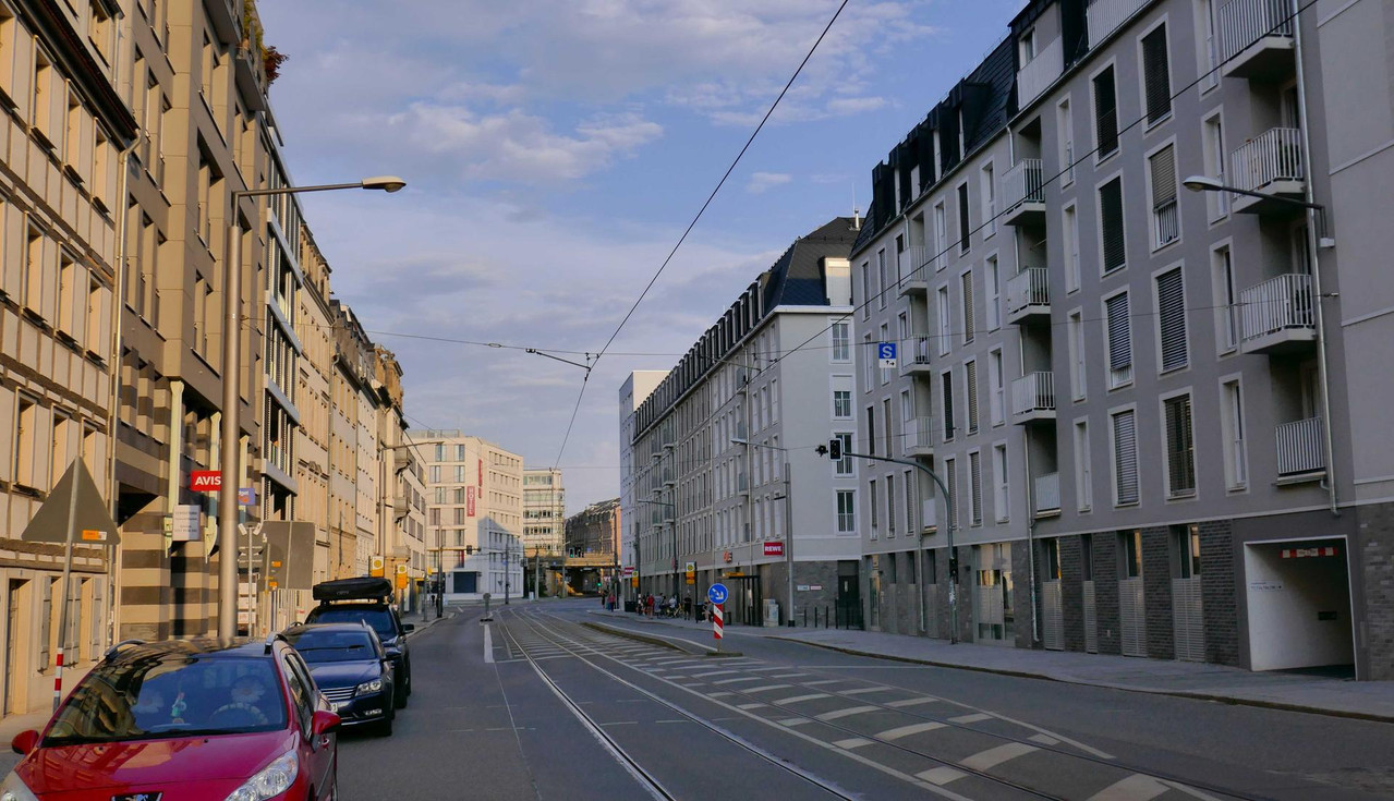 Bild: https://i.postimg.cc/DwBtcwhk/P1370602.jpg