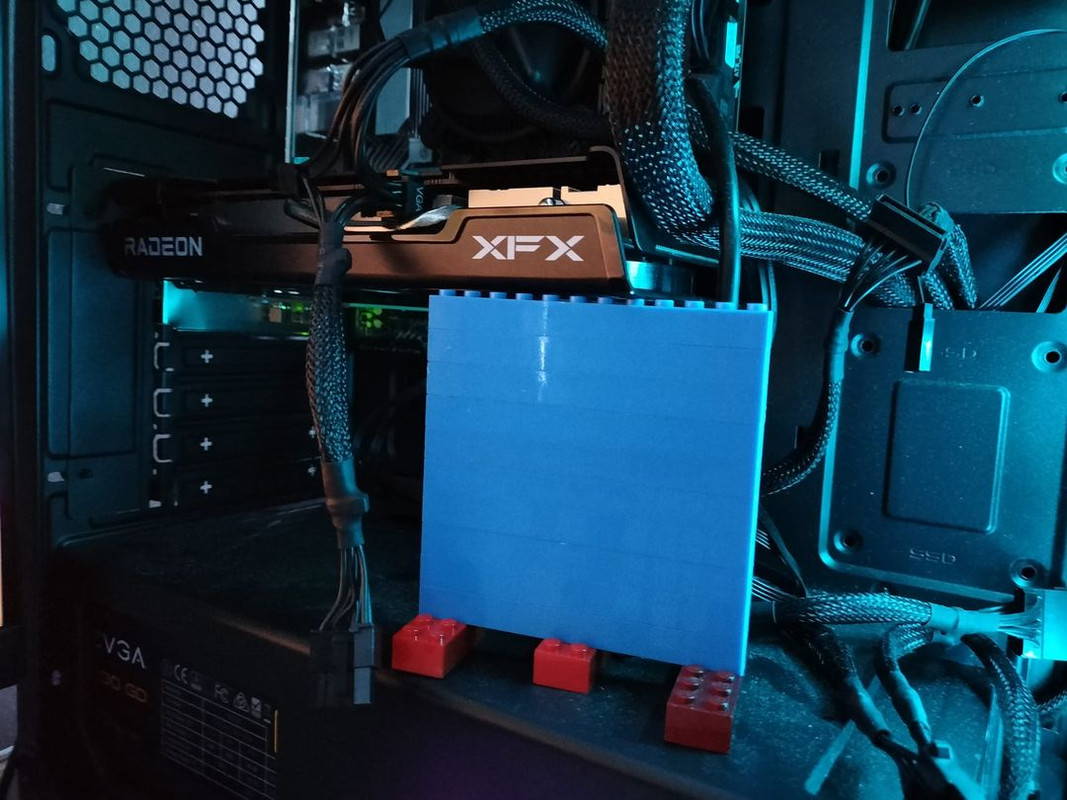 Graphics card stops working on the slightest bump GPUs