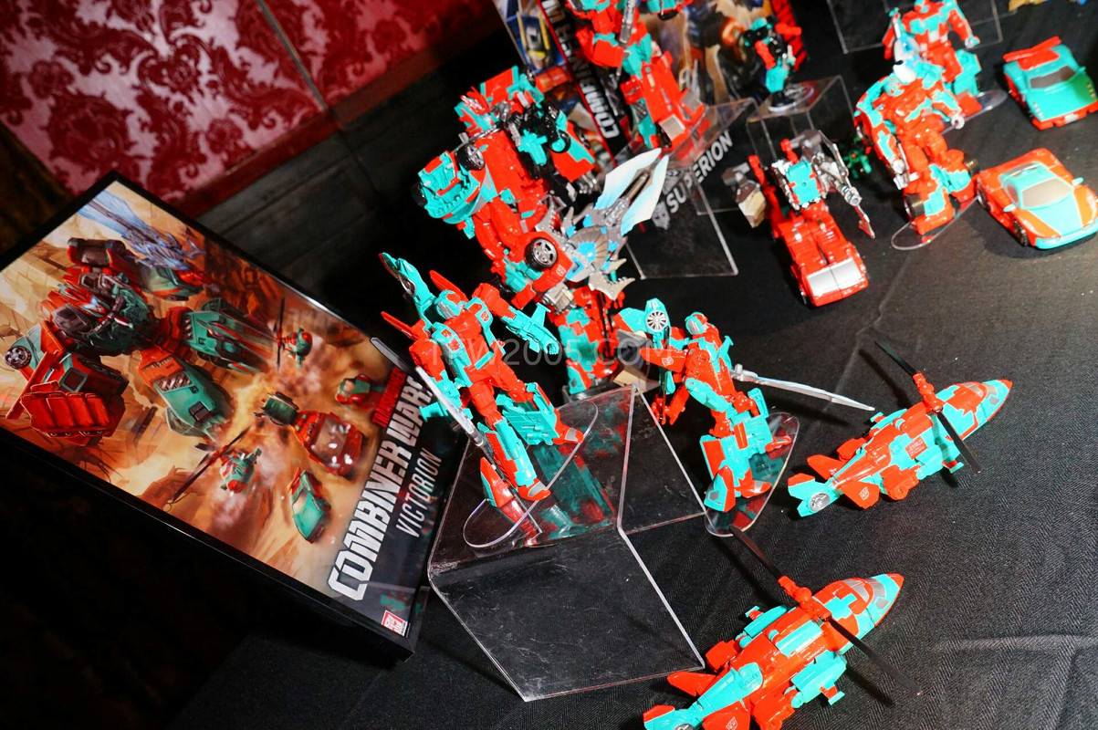 SDCC2015-Hasbro-Breakfast-Transformers-Combiner-