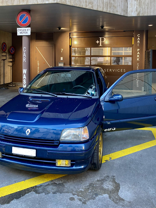 E95B3726-189B-453A-9CB5-097C2E3949AF