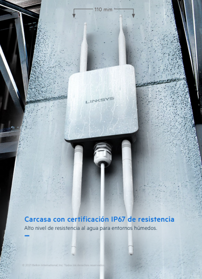 El Access Point Linksys montado en un poste, mostrando su aplicación en exteriores.