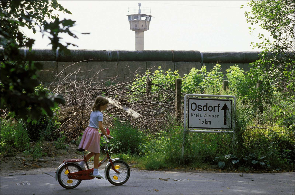 everyday-life-berlin-wall (17)
