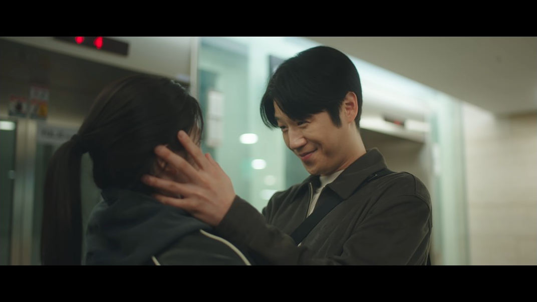 VS--Netflix-ResidentPlaybookE11Episode11-10’06”