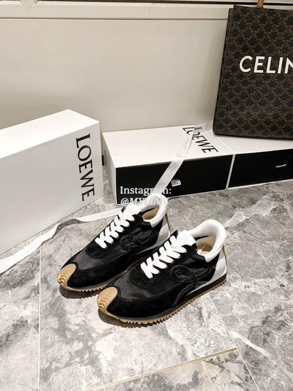 Loewe-sneaker-1.jpg