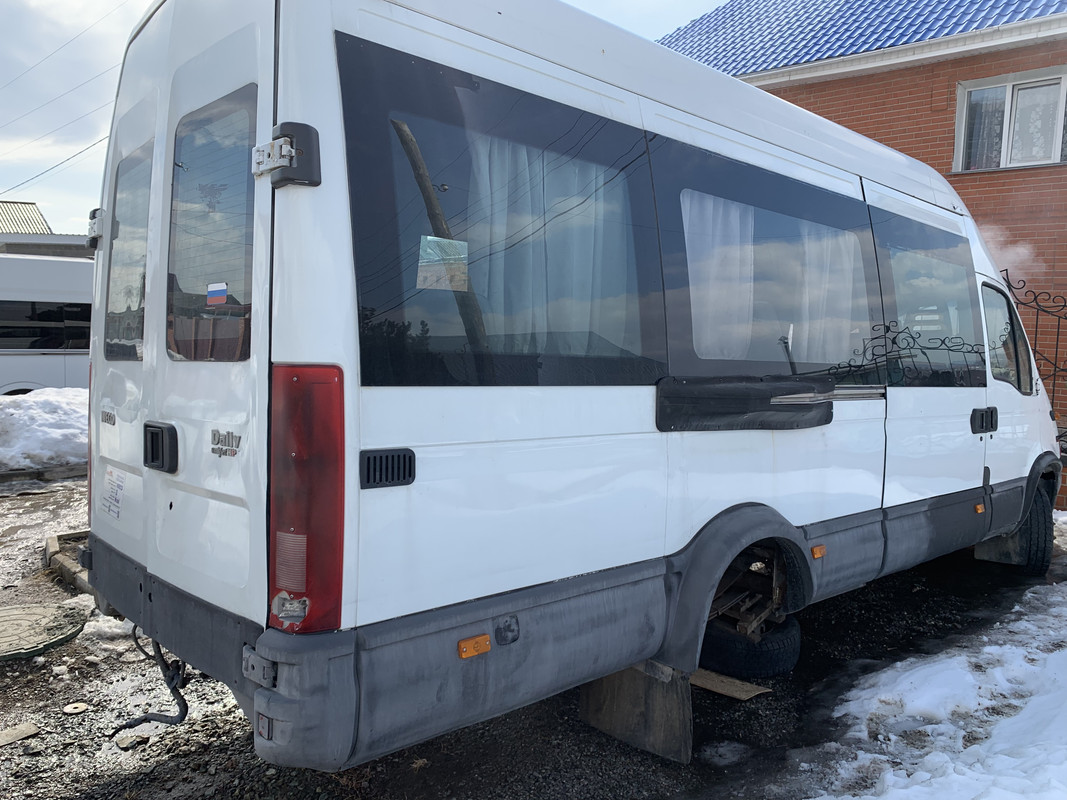 B81B89EF-35CF-4BD3-9FF3-F4BA2A744FB2