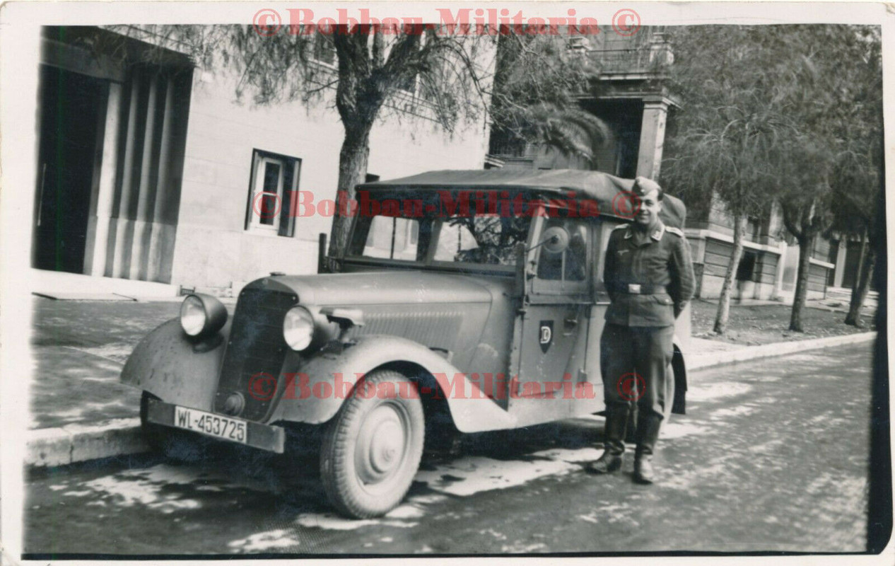 Foto Griechenland Athen April 1943 Luftwaffe Kübelwagen Wappen Emblem greece
