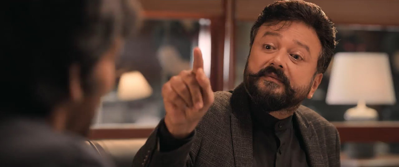 Dhamaka 2022 WebRip [Hindi + Telugu] 480p 720p ESub Screenshot
