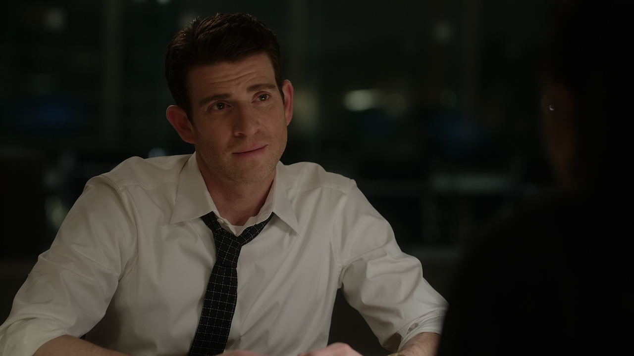 Suits.LA.S01E05.You're.on.Your.Own.1080p.10bit.AMZN.WEB-DL.DDP5.1.HEVC-Vyndros.mkv_snapshot_37.10_[2