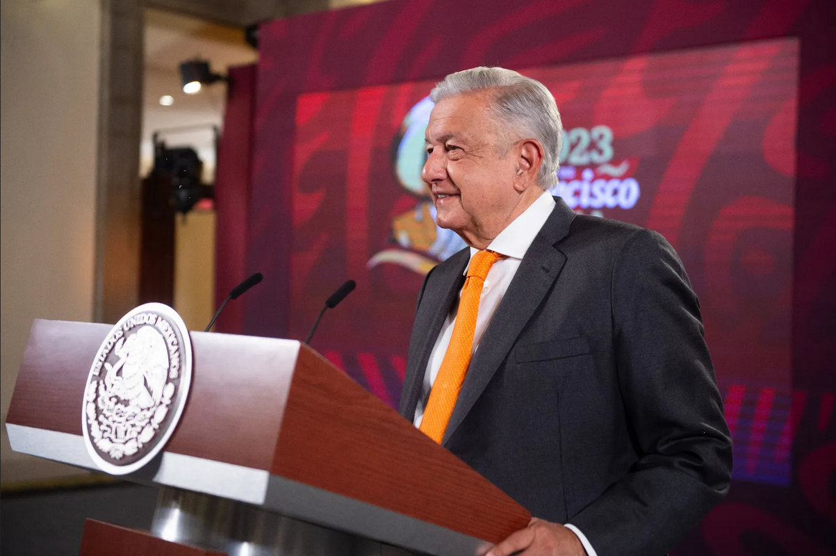 AMLO apoya que Martí Batres se quede al frente de la CDMX, 