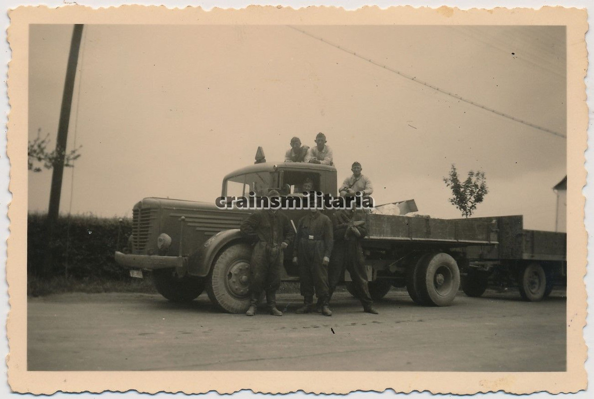 Orig. Foto Soldaten in schwere Lkw Büssing-NAG 5