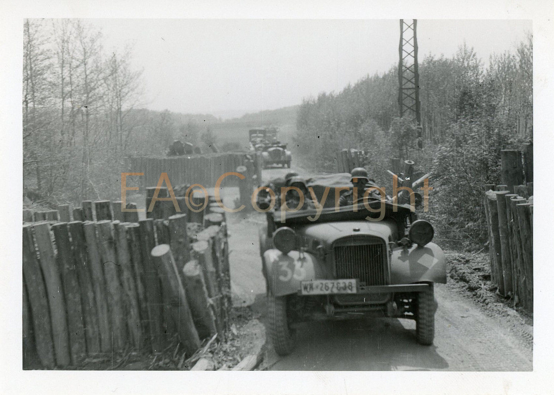Frankreich France Wagen PKW Auto Wappen Kennzeichen Vormarsch Kämpfe Foto