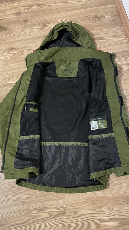 07306B16-EE84-4BE0-8EE1-B8013DFFD559