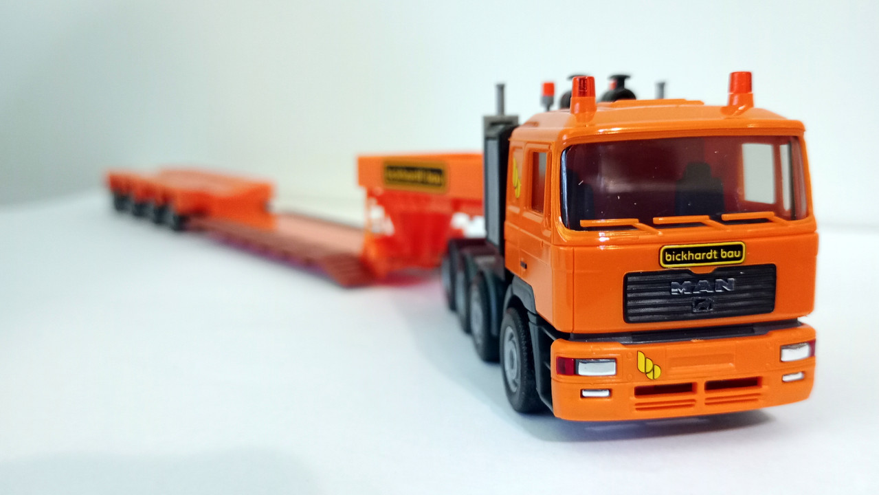Mach (3311)