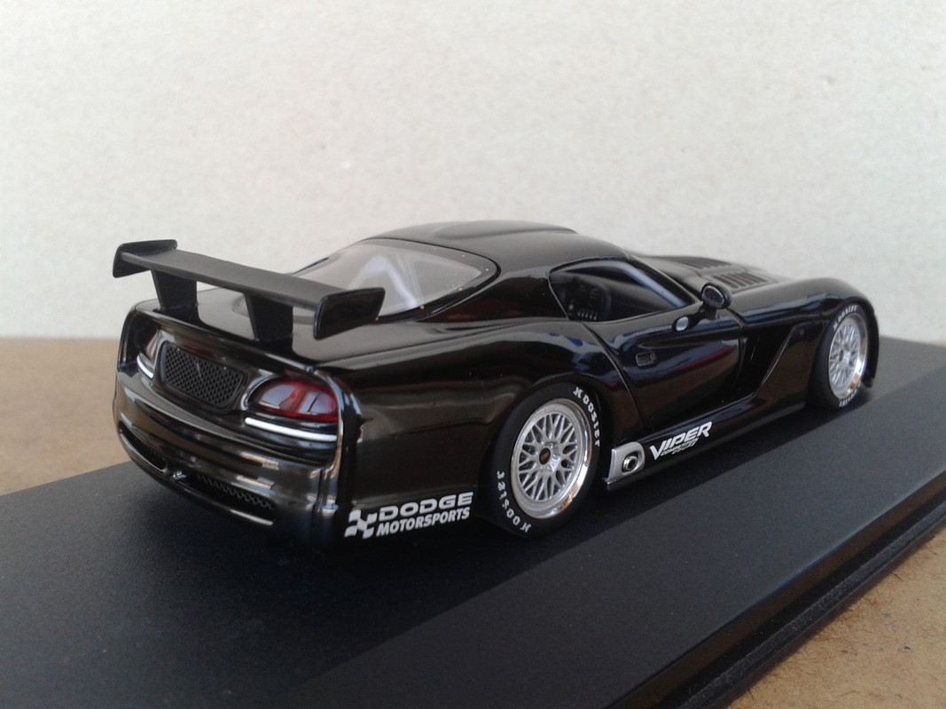 2003 Dodge Viper Mk III Competition Coupé (Auto Art) (20)