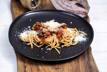 https://i.postimg.cc/DwVh6V4j/Spaghettoni-all-Amatriciana-Rid.jpg