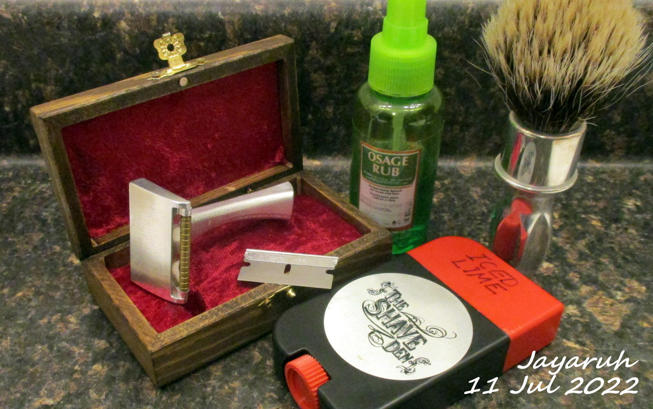 [Image: sos220711.jpg]