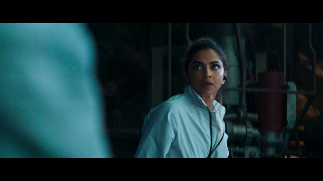 [Image: Deepika-Padukone-Pathaan-Climax-Cut-BLURAY-mkv-0006.jpg]