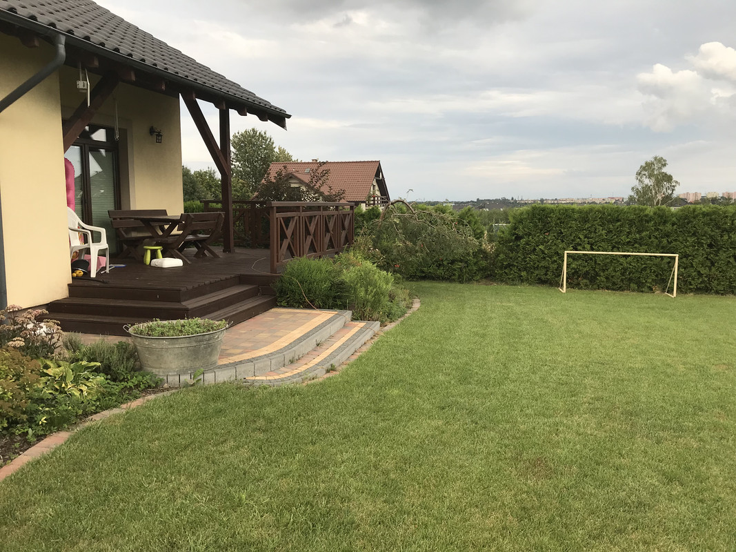 5D11BD2C-9D72-4596-9191-B9F86AE7593F