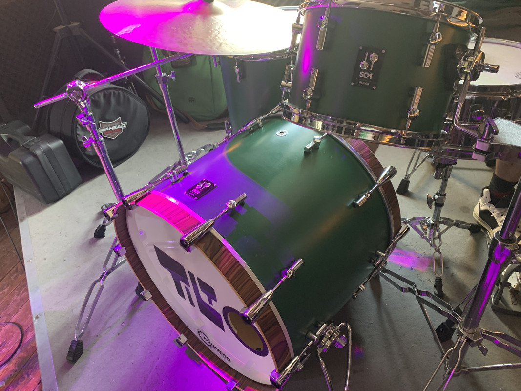 CB6CDFE3-1528-4EDC-9A48-DEB1134005EE