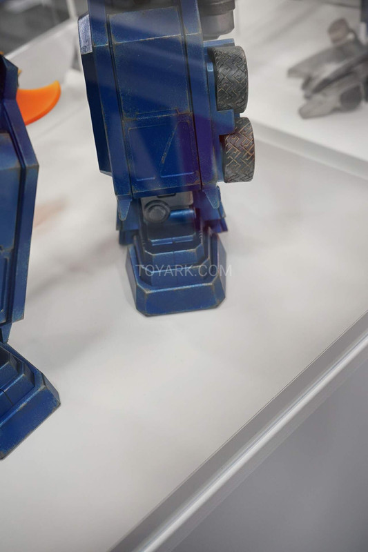 SDCC-2016-3A-Optimus-25