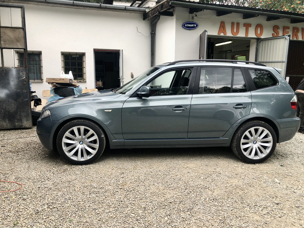 B8957D44-EBC2-4AA2-B049-5CCB49F31821